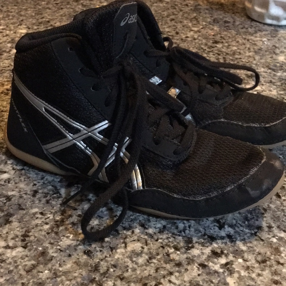 ASICS wrestling shoes